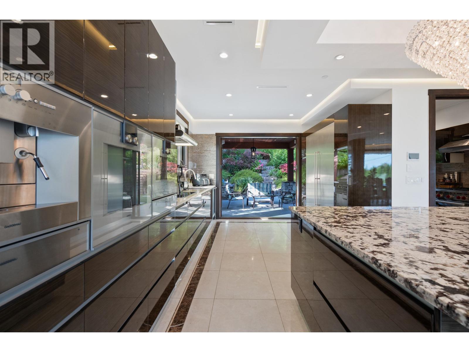 2643 NELSON AVENUE, West Vancouver