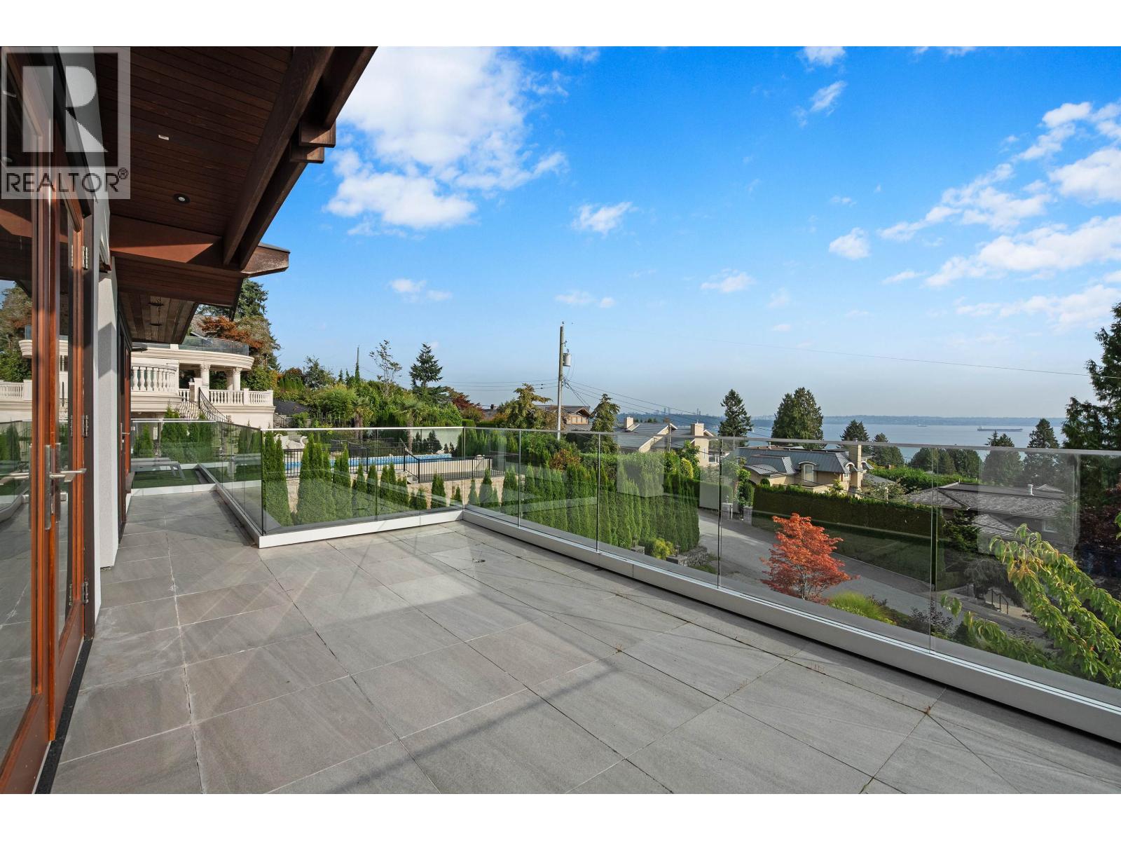 2643 NELSON AVENUE, West Vancouver