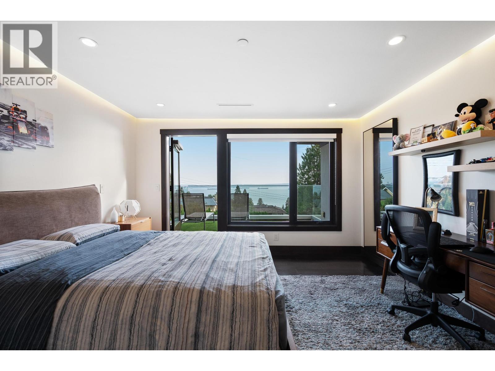 2643 NELSON AVENUE, West Vancouver