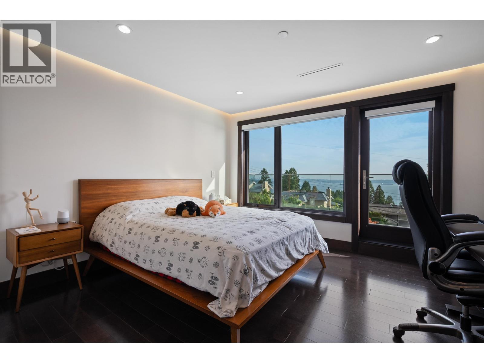 2643 NELSON AVENUE, West Vancouver