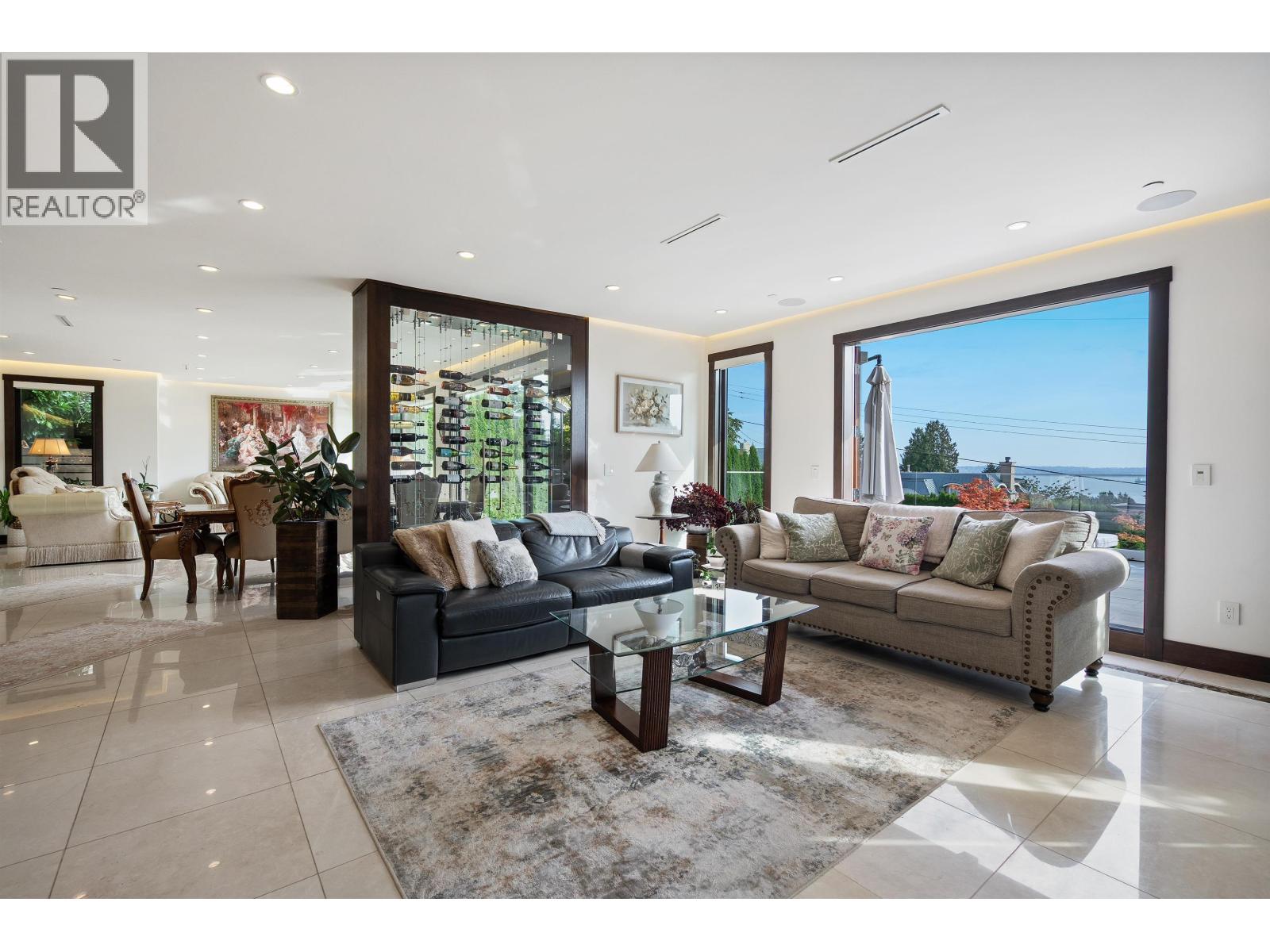 2643 NELSON AVENUE, West Vancouver