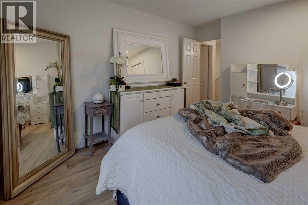 Single Family House for Sale in  Royal Crest Point NW Royal Oak Calgary 