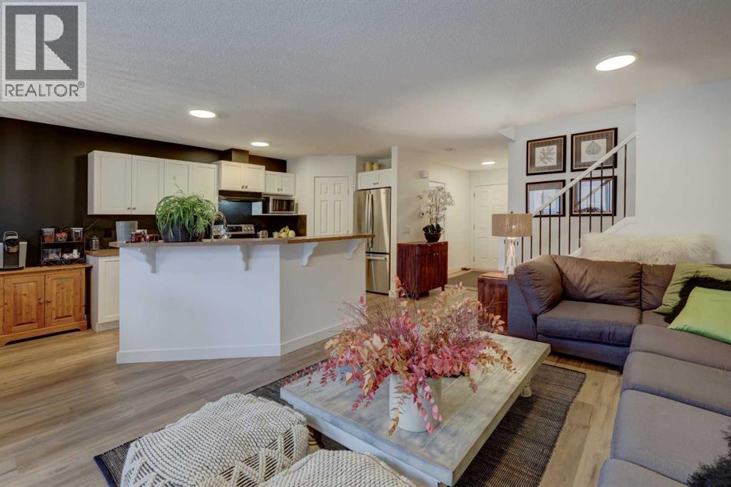 Single Family House for Sale in  Royal Crest Point NW Royal Oak Calgary 