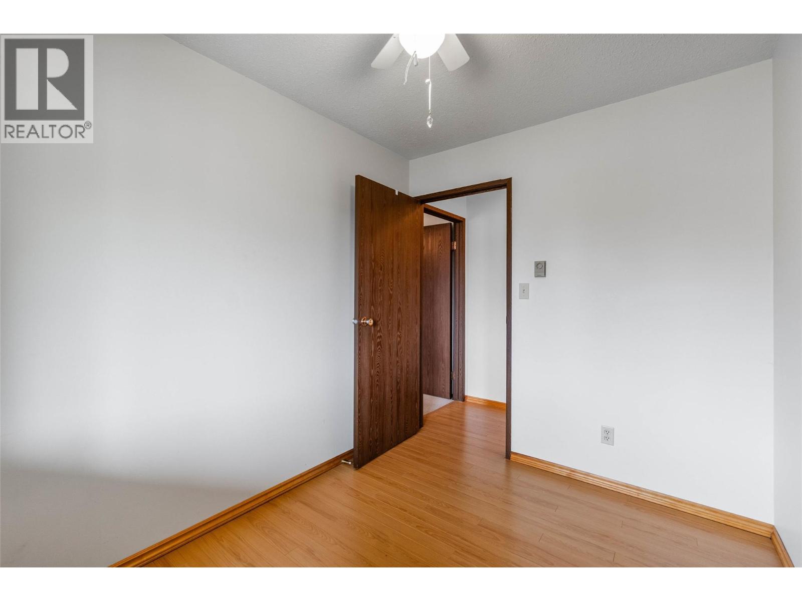 5862 Airport Street Unit# 3, Oliver