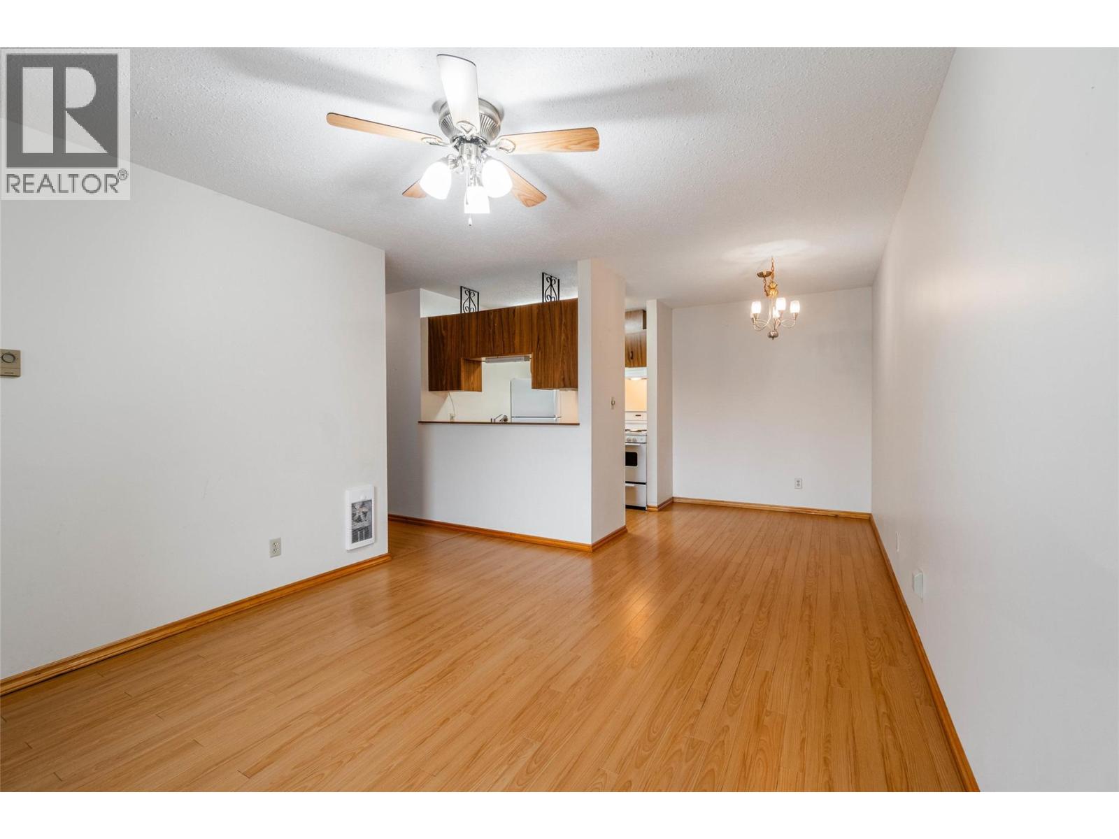 5862 Airport Street Unit# 3, Oliver