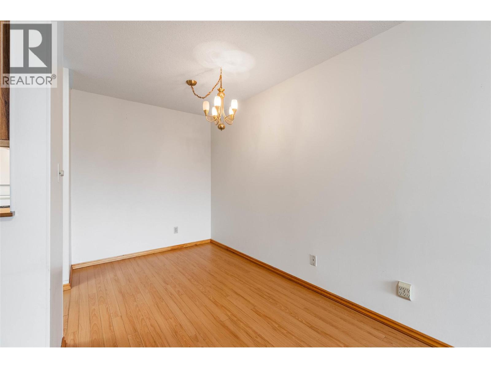 5862 Airport Street Unit# 3, Oliver