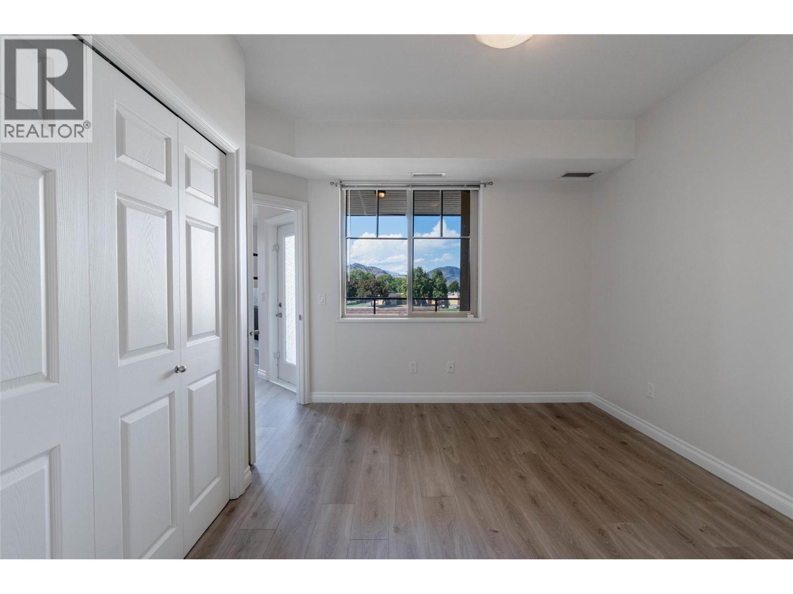 921 SPILLWAY Road Unit# 212C, Oliver