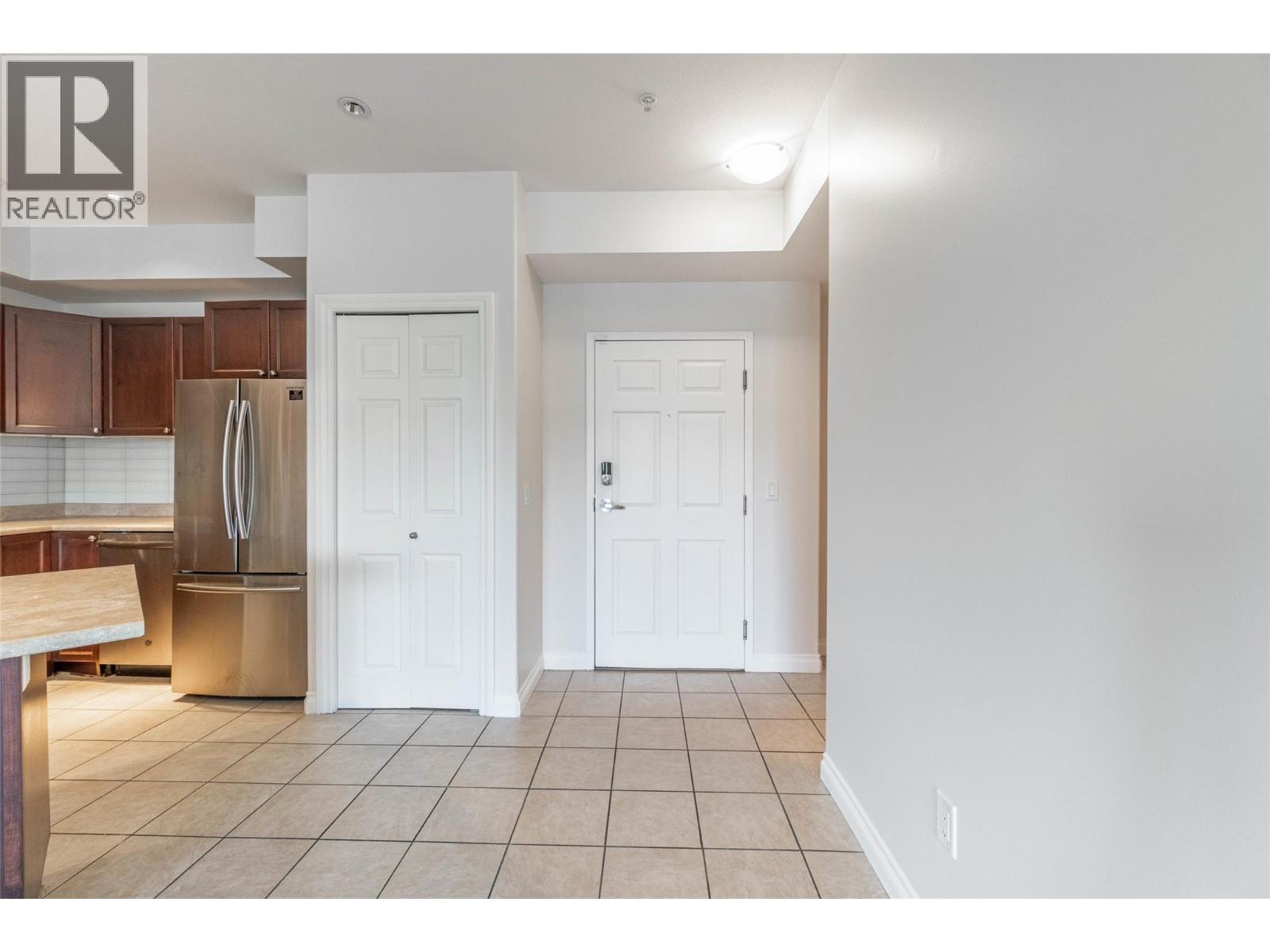 921 SPILLWAY Road Unit# 212C, Oliver