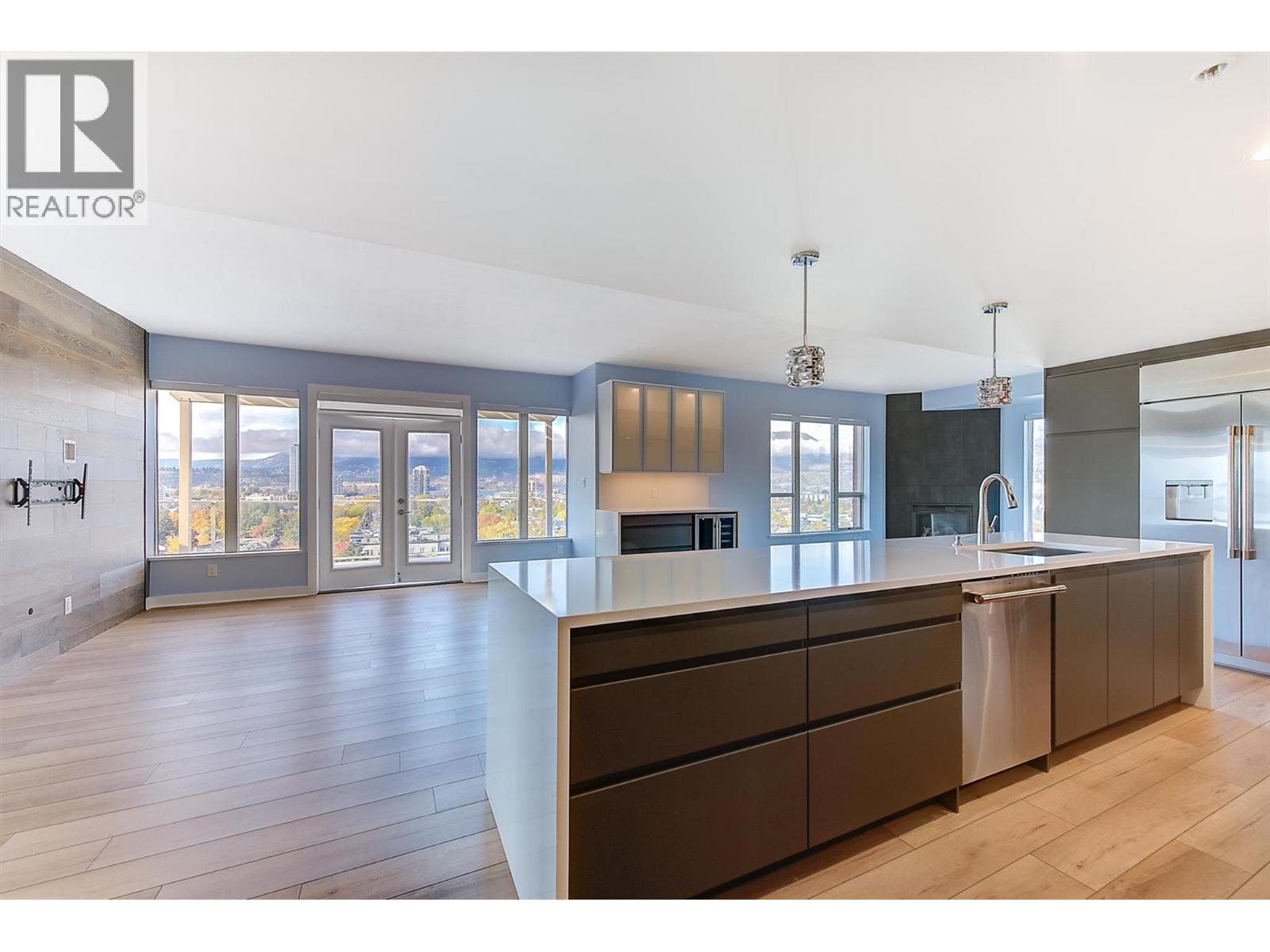 1209 1160 Bernard Avenue, Kelowna