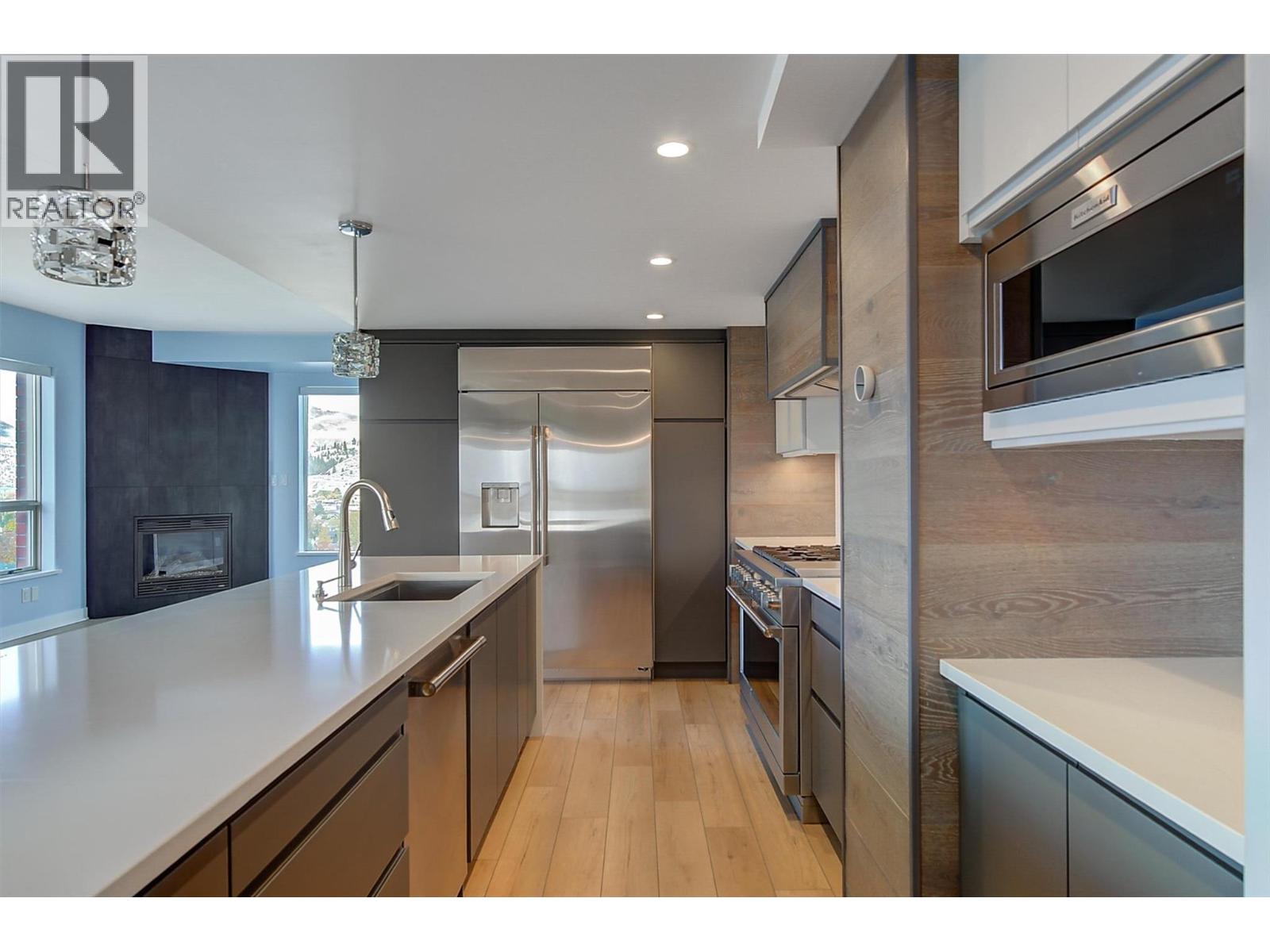 1209 1160 Bernard Avenue, Kelowna