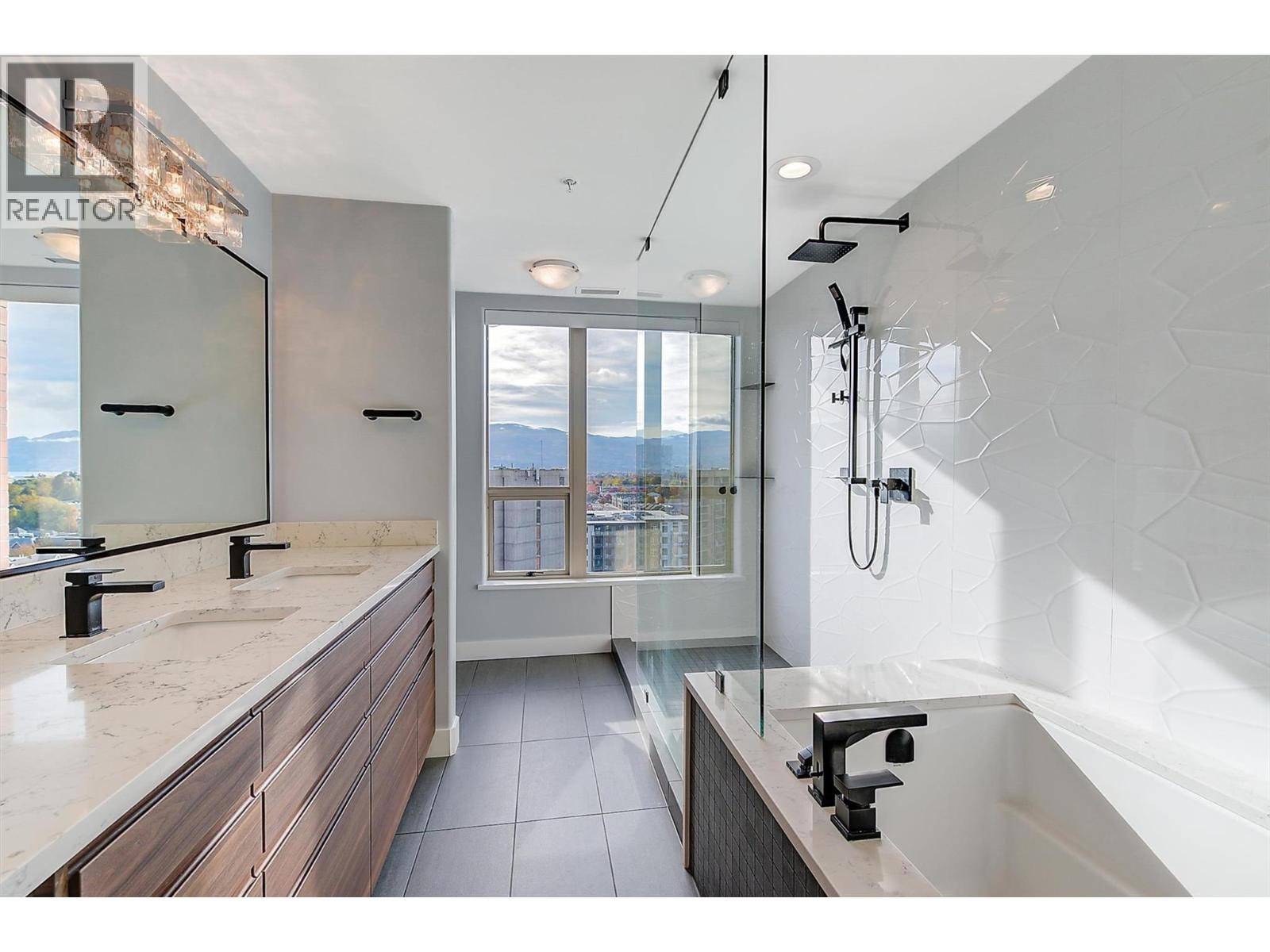 1209 1160 Bernard Avenue, Kelowna