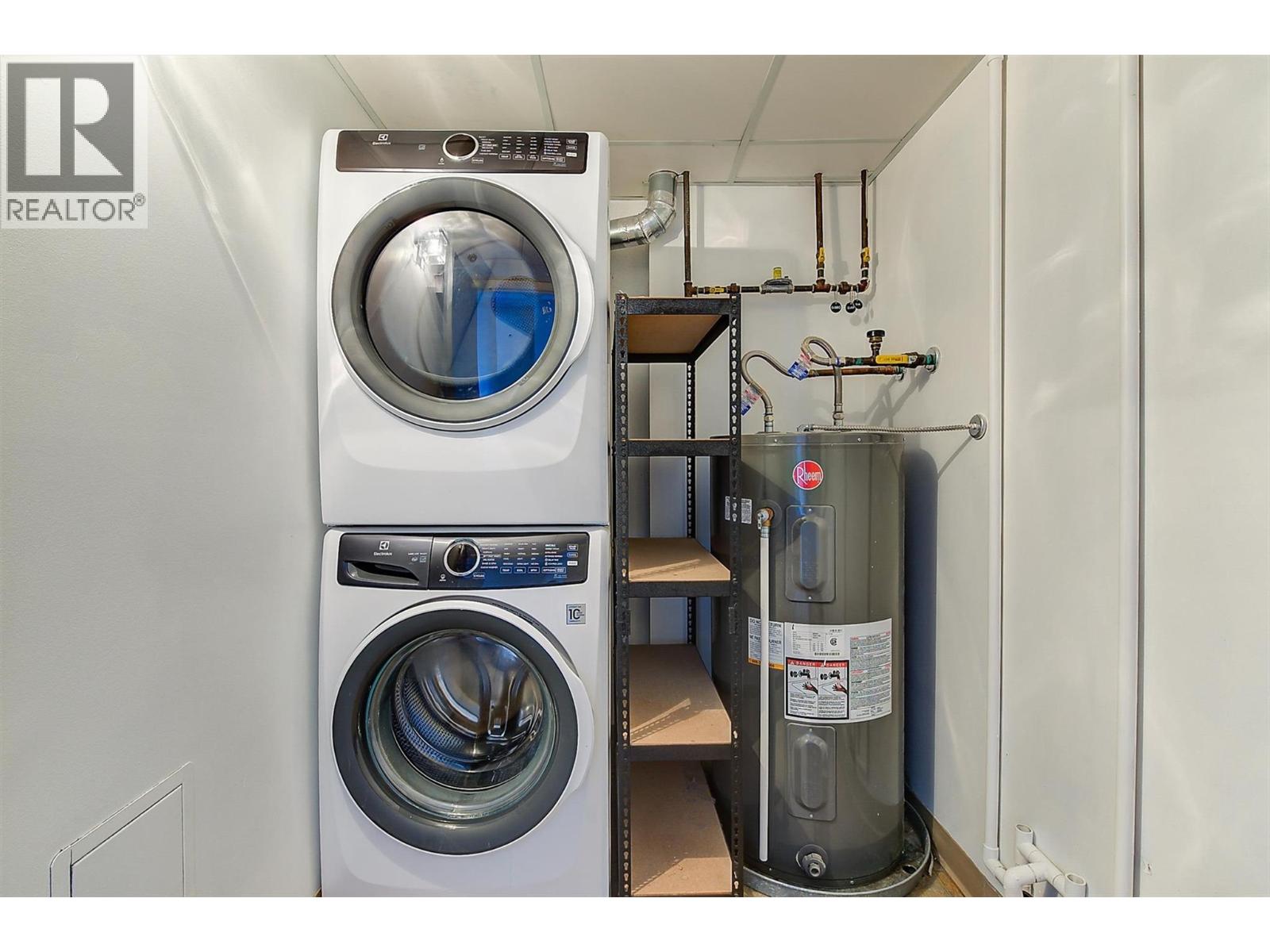 1209 1160 Bernard Avenue, Kelowna