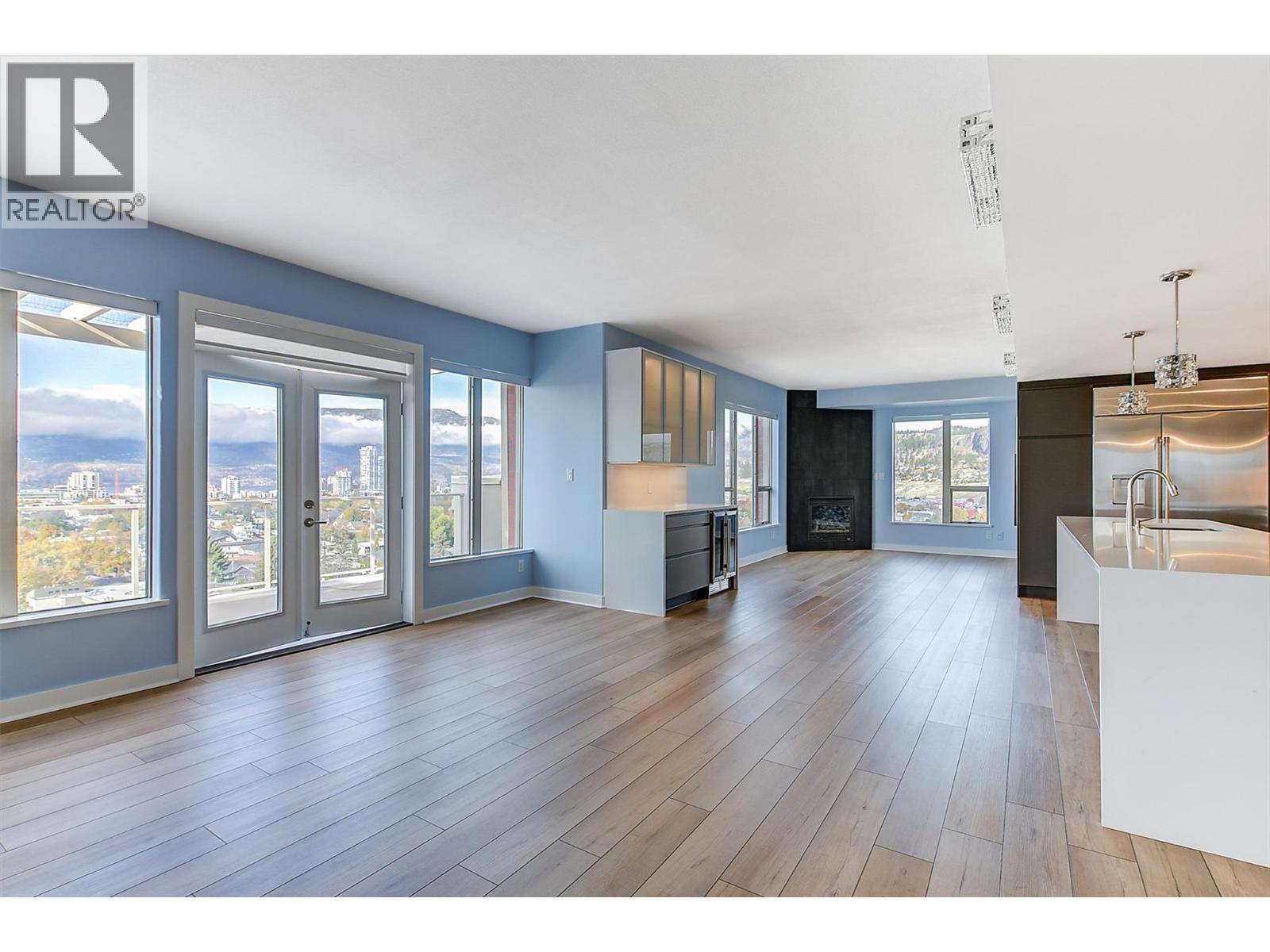 1209 1160 Bernard Avenue, Kelowna