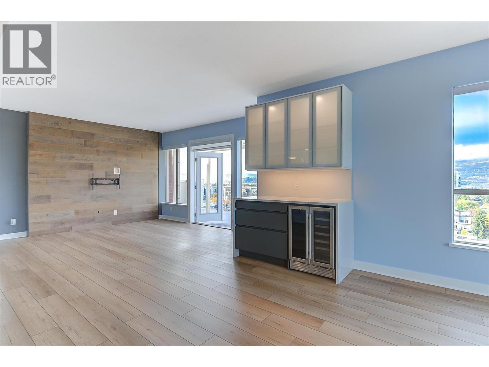 1209 1160 Bernard Avenue, Kelowna