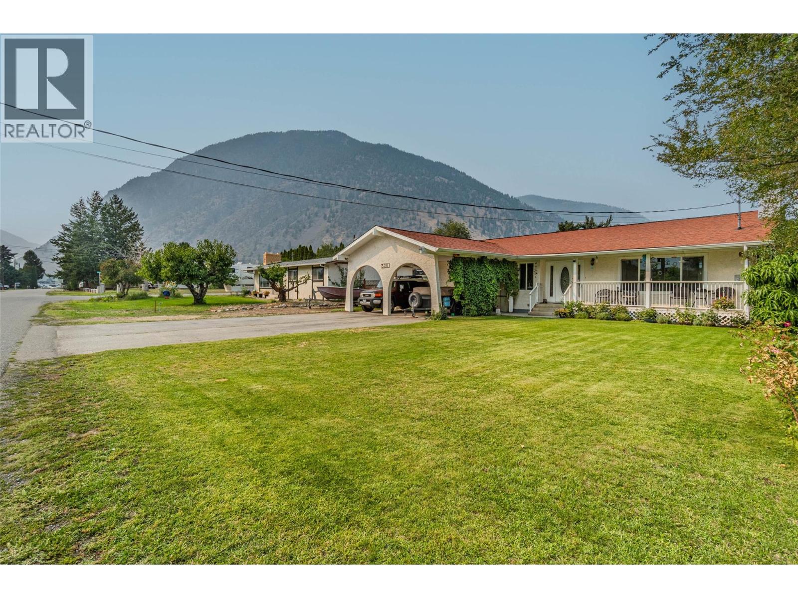  520 3RD Avenue, Keremeos