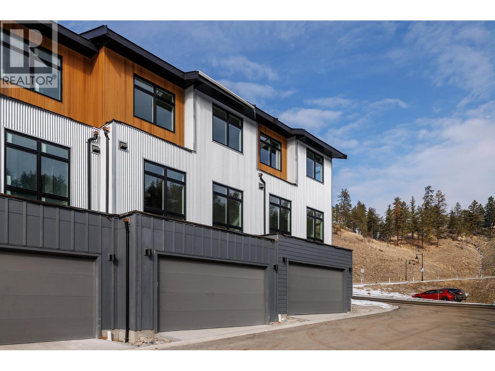 6 3425 Hilltown Drive, Kelowna