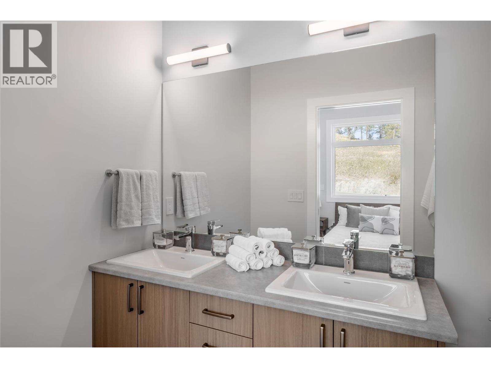 6 3425 Hilltown Drive, Kelowna