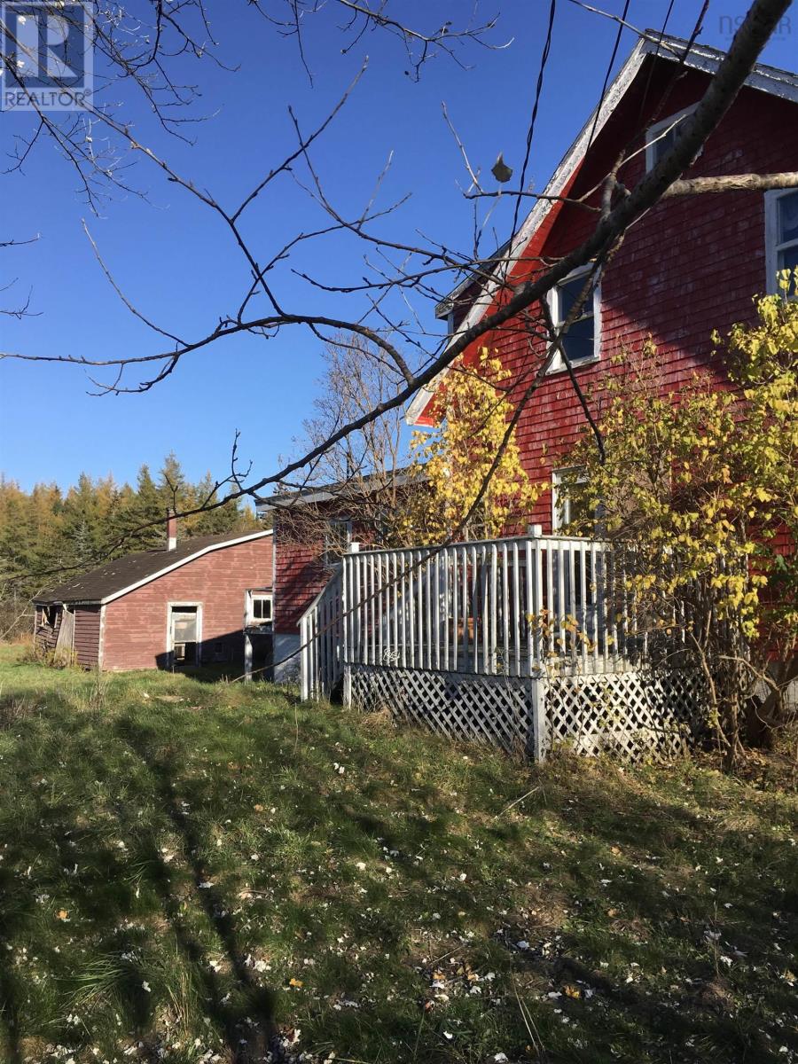 Property 31 of 31 of 1945 Italy Cross Road