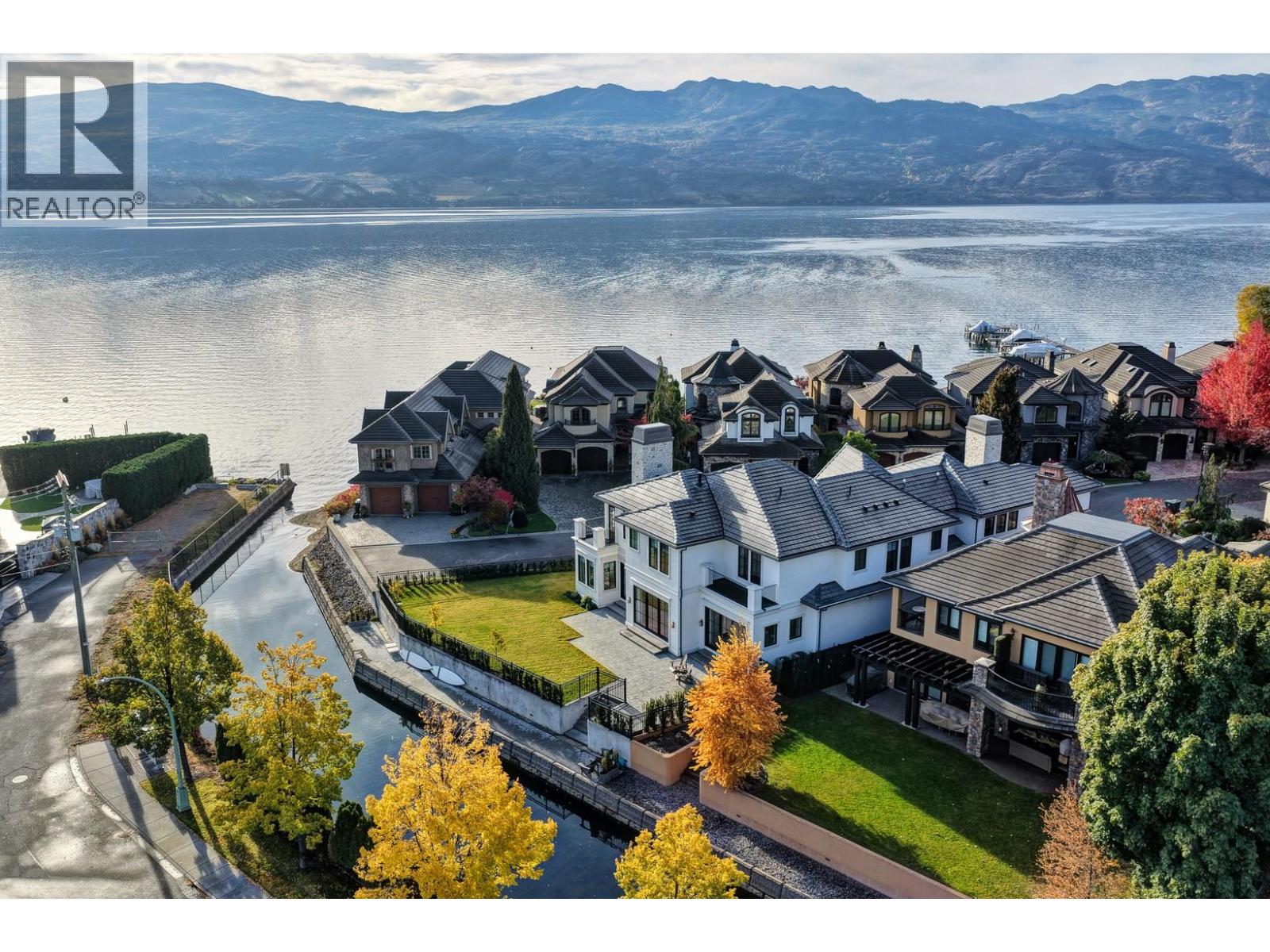 3672 Green Bay Landing, West Kelowna