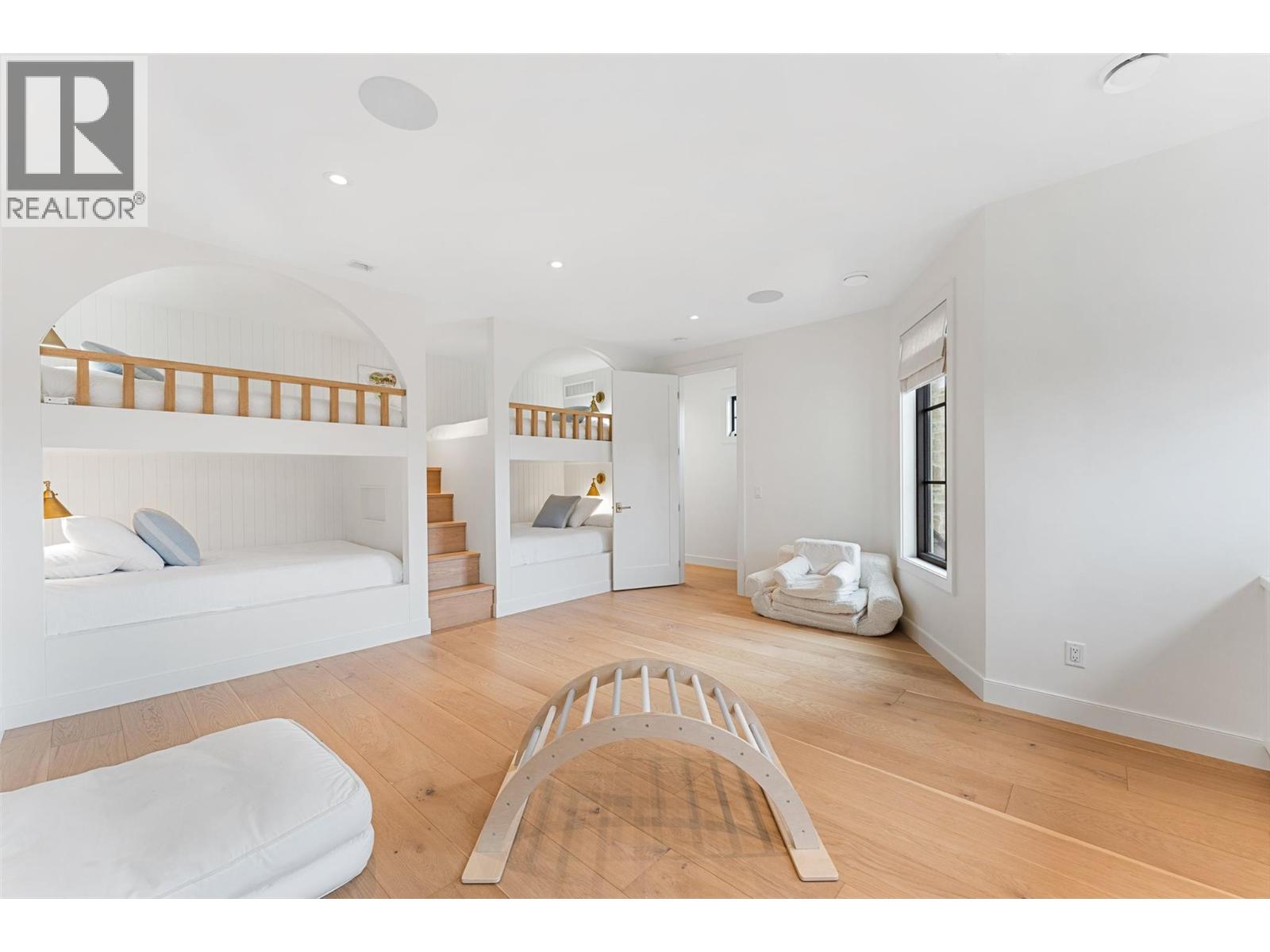  3672 Green Bay Landing, West Kelowna