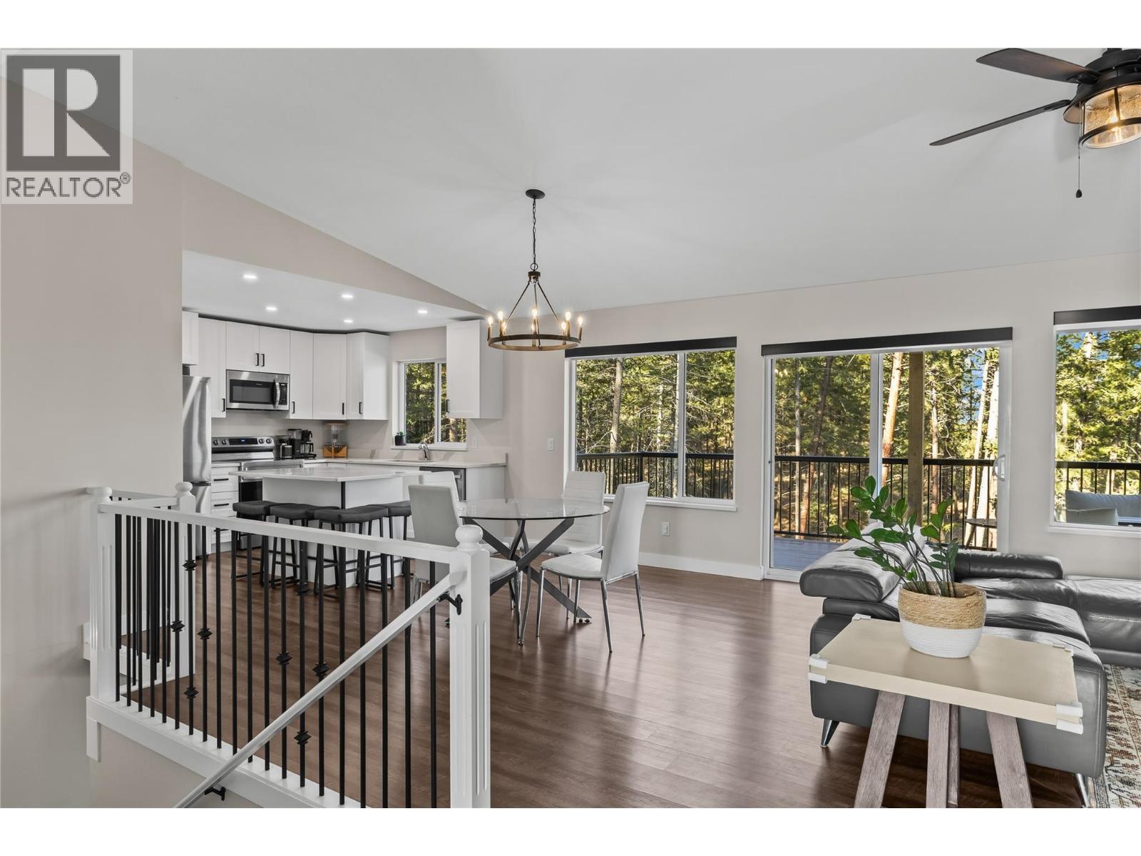  530 Muir Road, Fintry