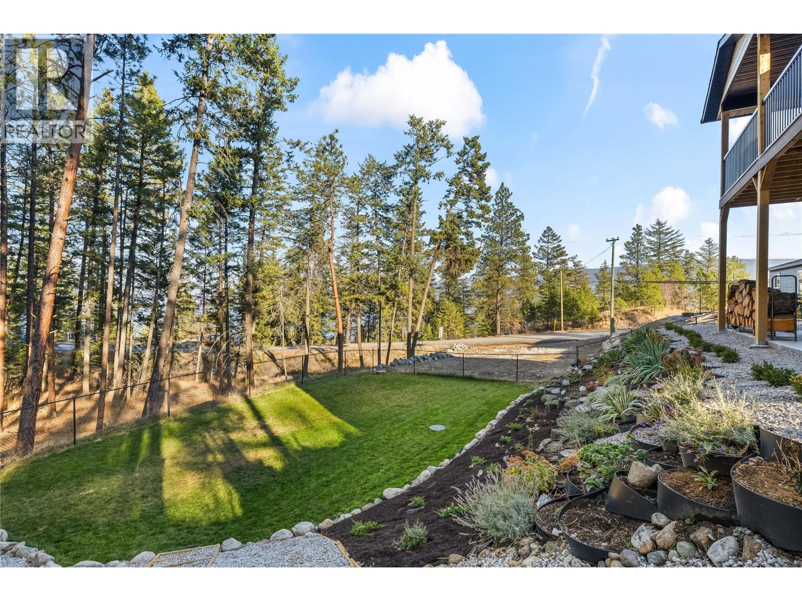  530 Muir Road, Fintry