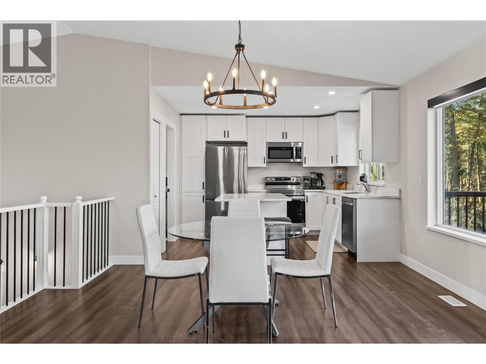  530 Muir Road, Fintry