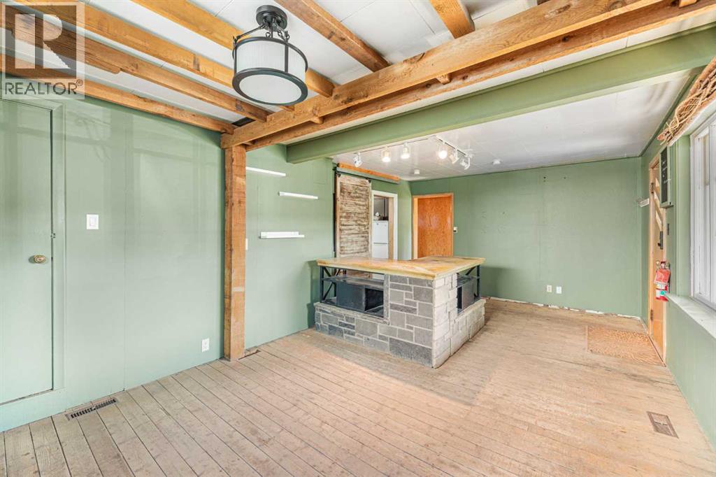 125 River Avenue, Cochrane