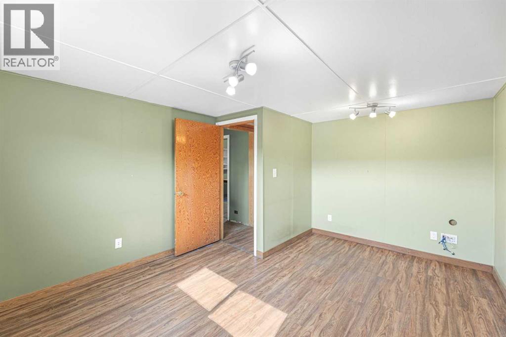 125 River Avenue, Cochrane