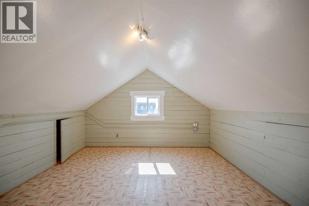 125 River Avenue, Cochrane