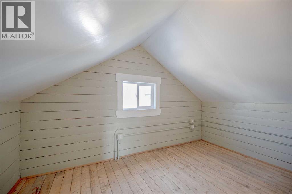 125 River Avenue, Cochrane