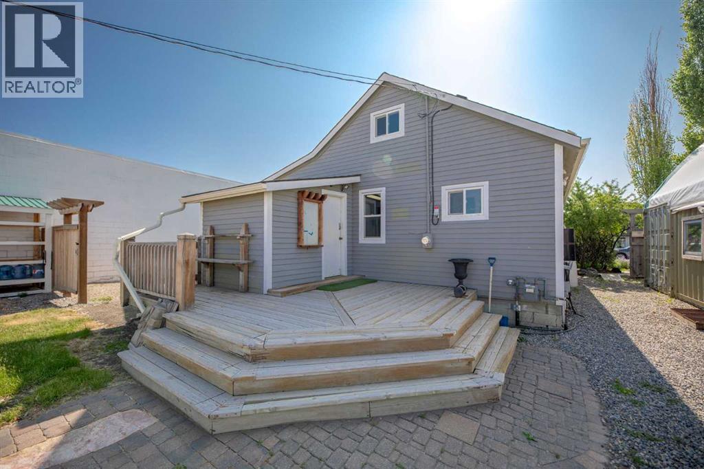 125 River Avenue, Cochrane