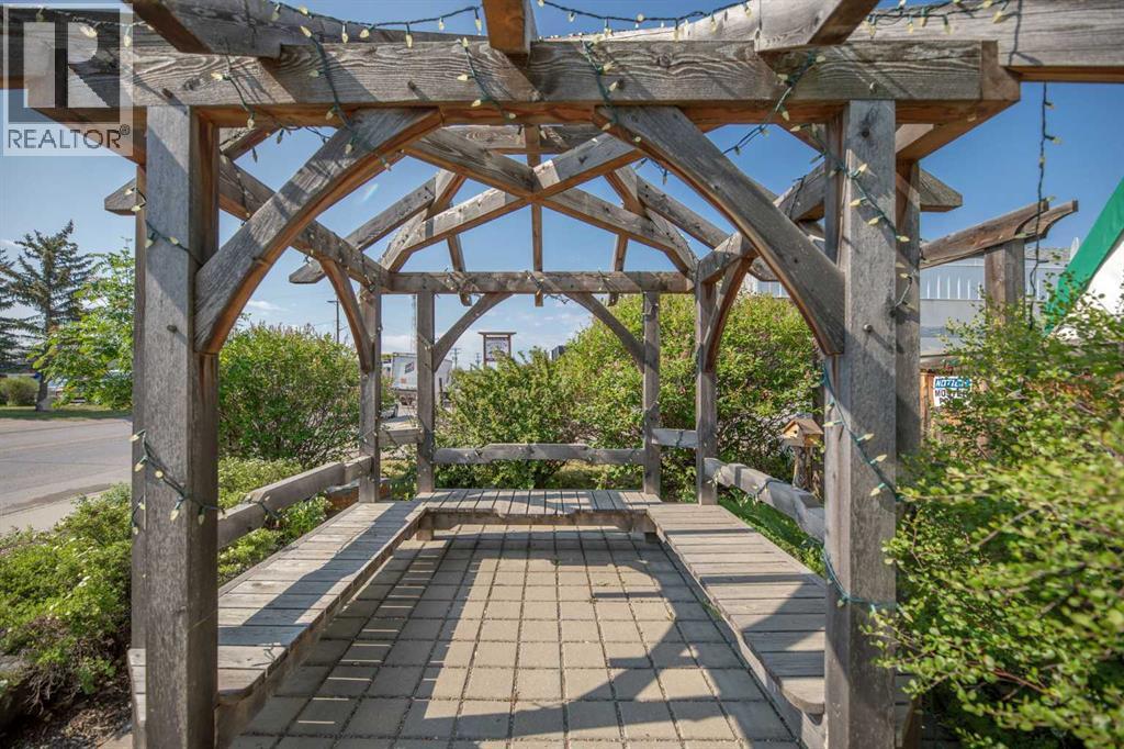 125 River Avenue, Cochrane