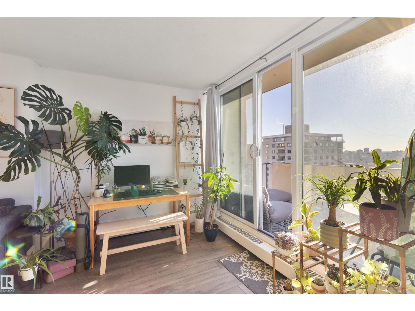 #1401 9816 112 ST NW, Edmonton