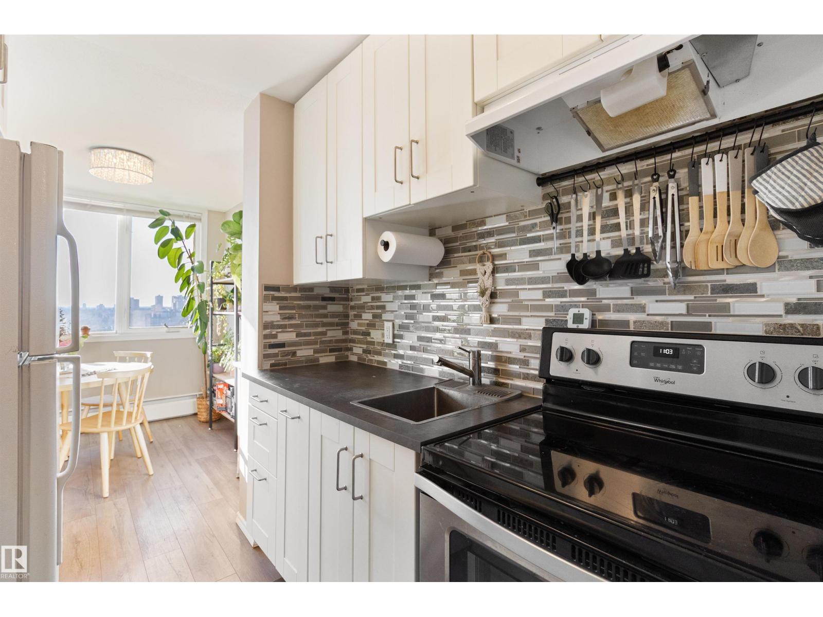 #1401 9816 112 ST NW, Edmonton