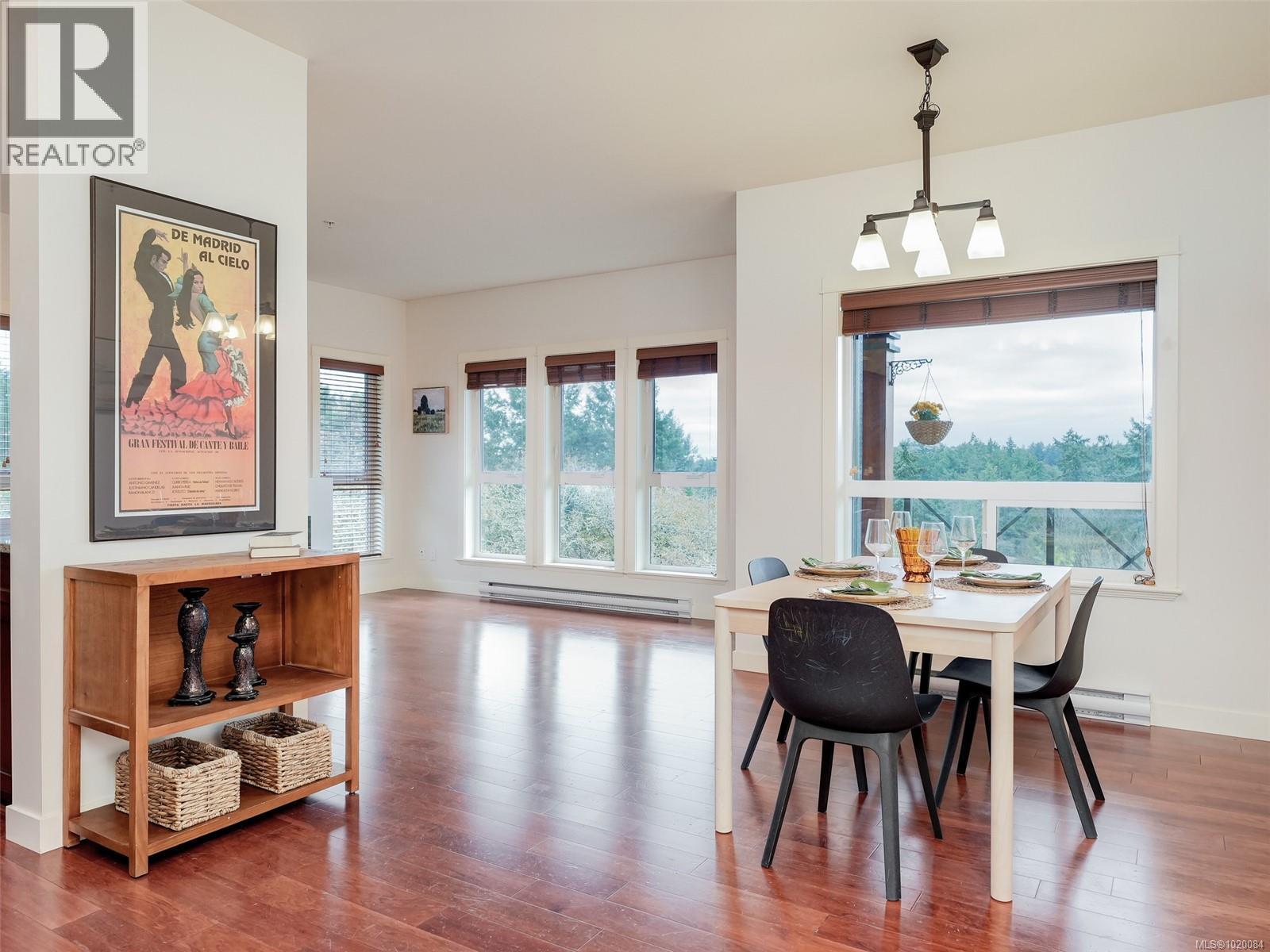 407 201 Nursery Hill Dr, View Royal