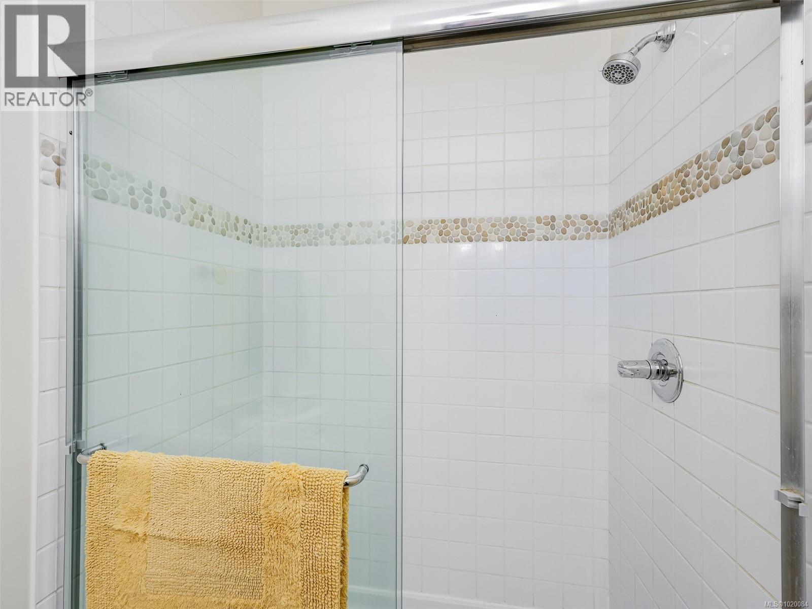 407 201 Nursery Hill Dr, View Royal