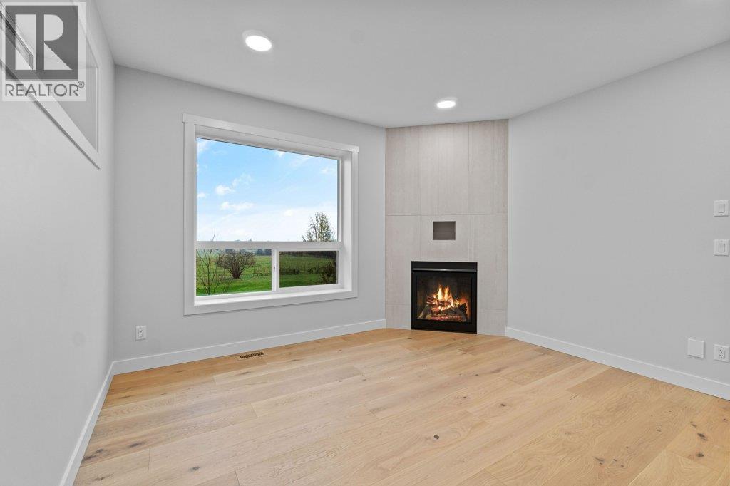 17 1840 10 Street Southwest, Salmon Arm