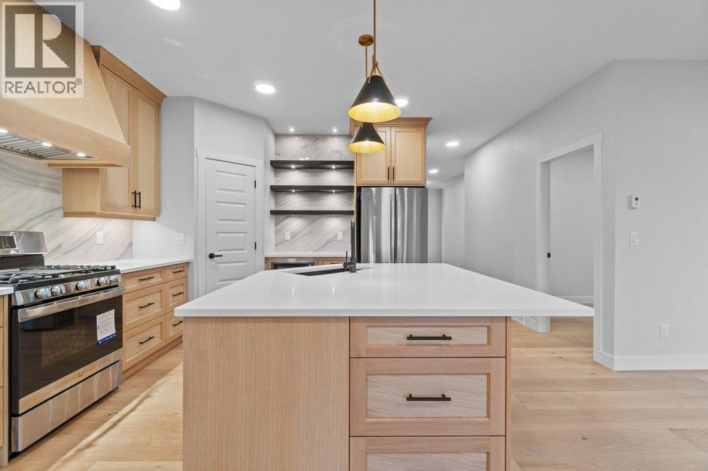 17 1840 10 Street Southwest, Salmon Arm