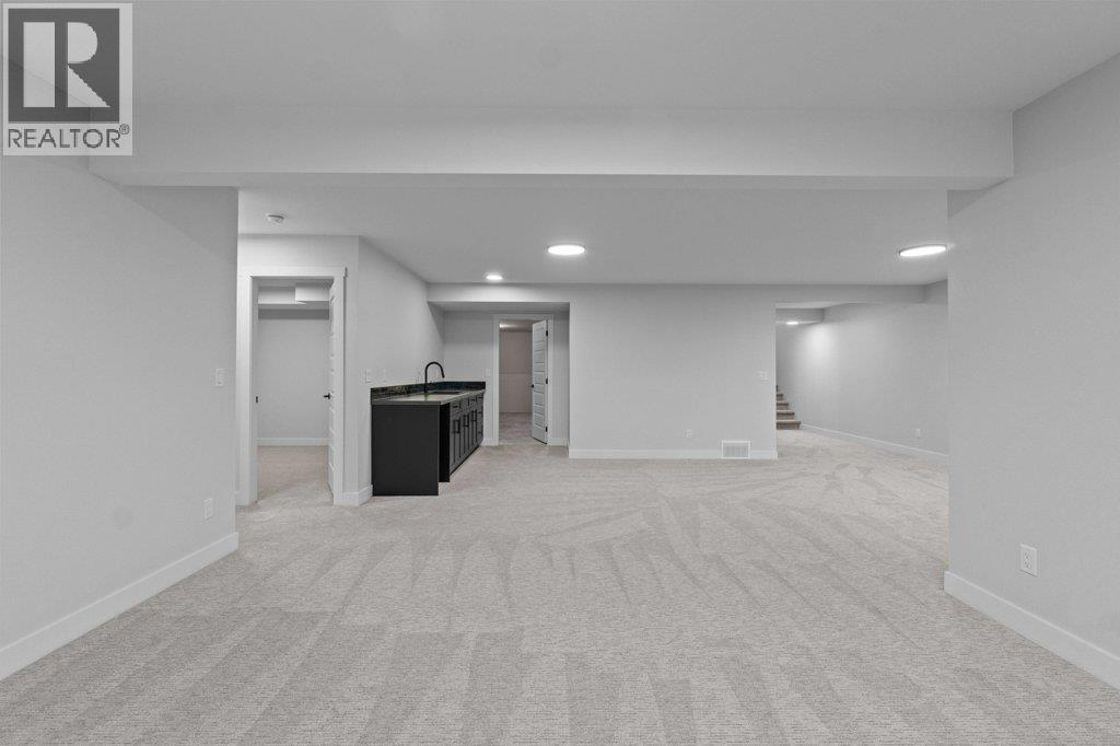 17 1840 10 Street Southwest, Salmon Arm