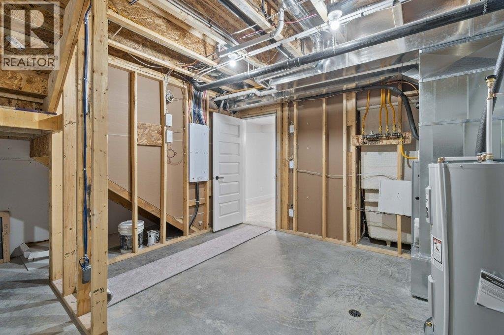 17 1840 10 Street Southwest, Salmon Arm