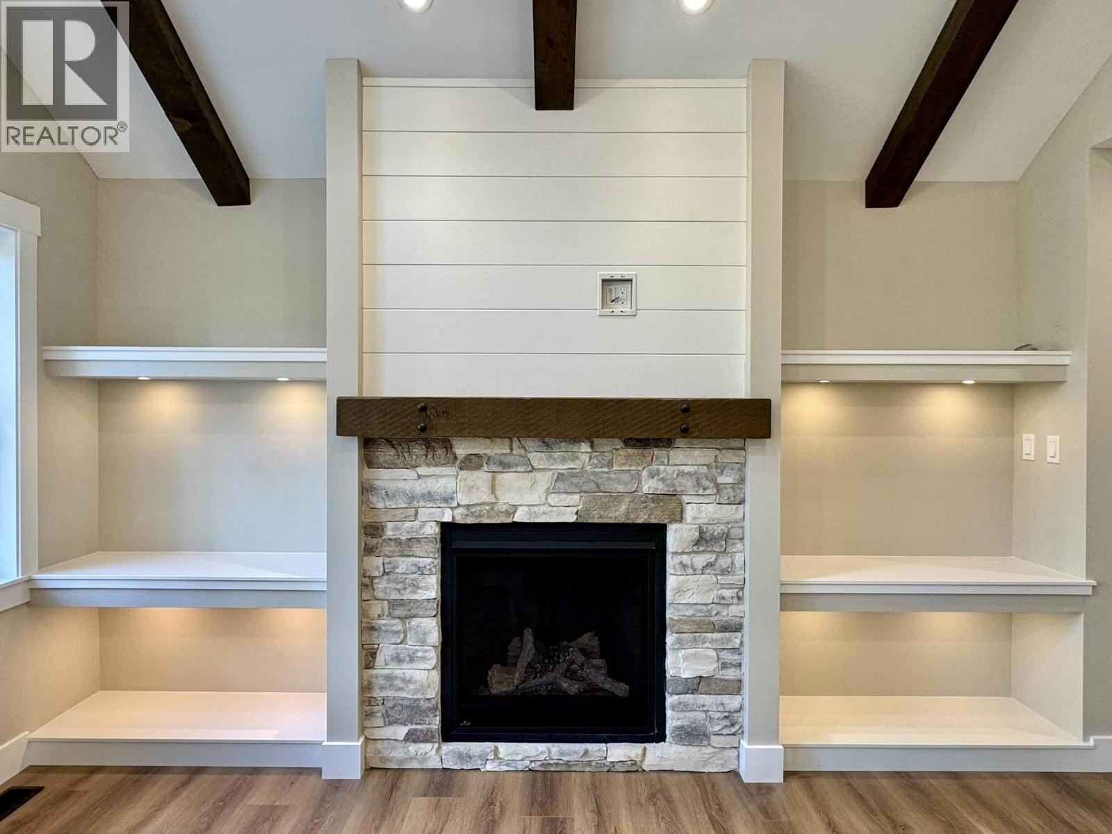 5343 ANNAHAM CRESCENT - 12