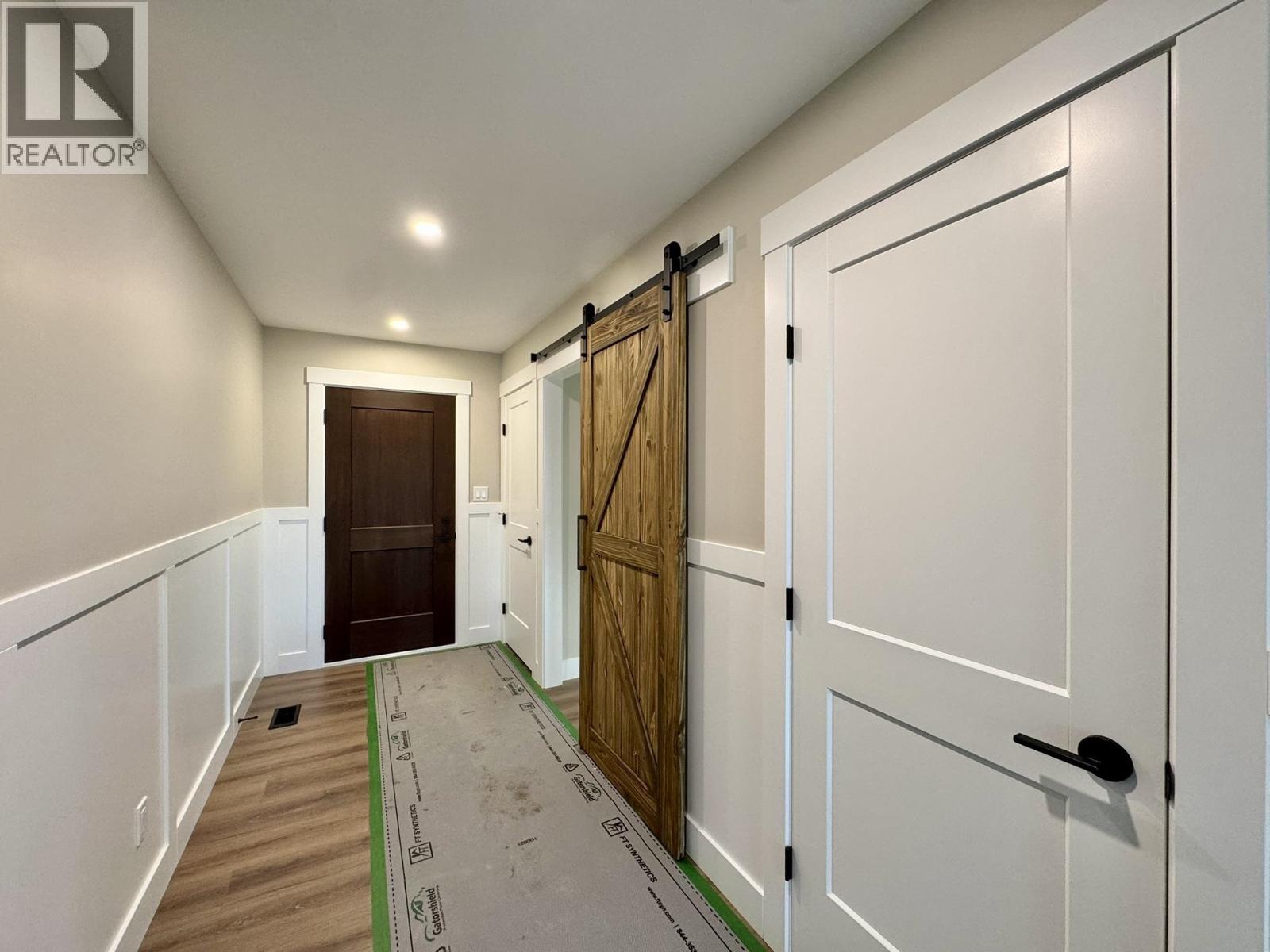 5343 ANNAHAM CRESCENT - 19