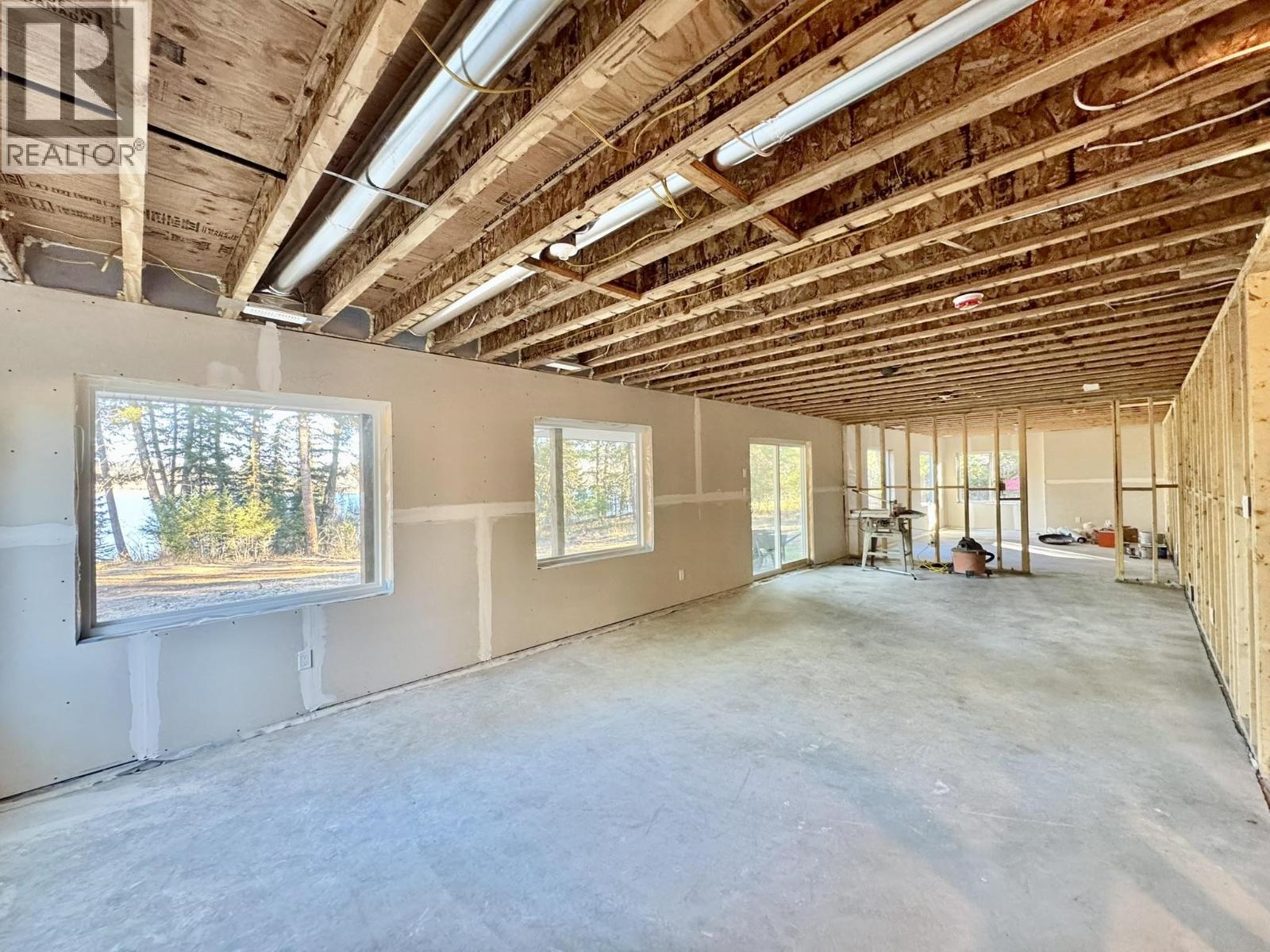 5343 ANNAHAM CRESCENT - 22