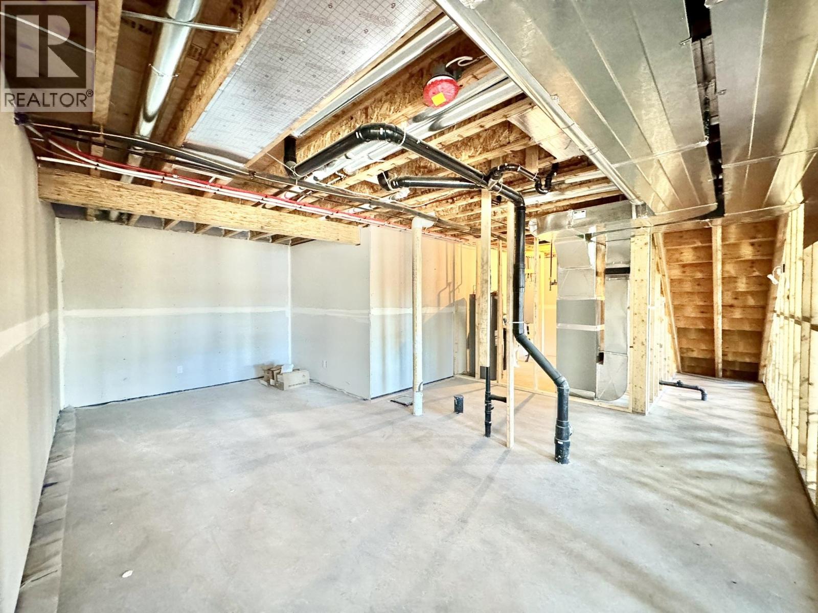 5343 ANNAHAM CRESCENT - 24