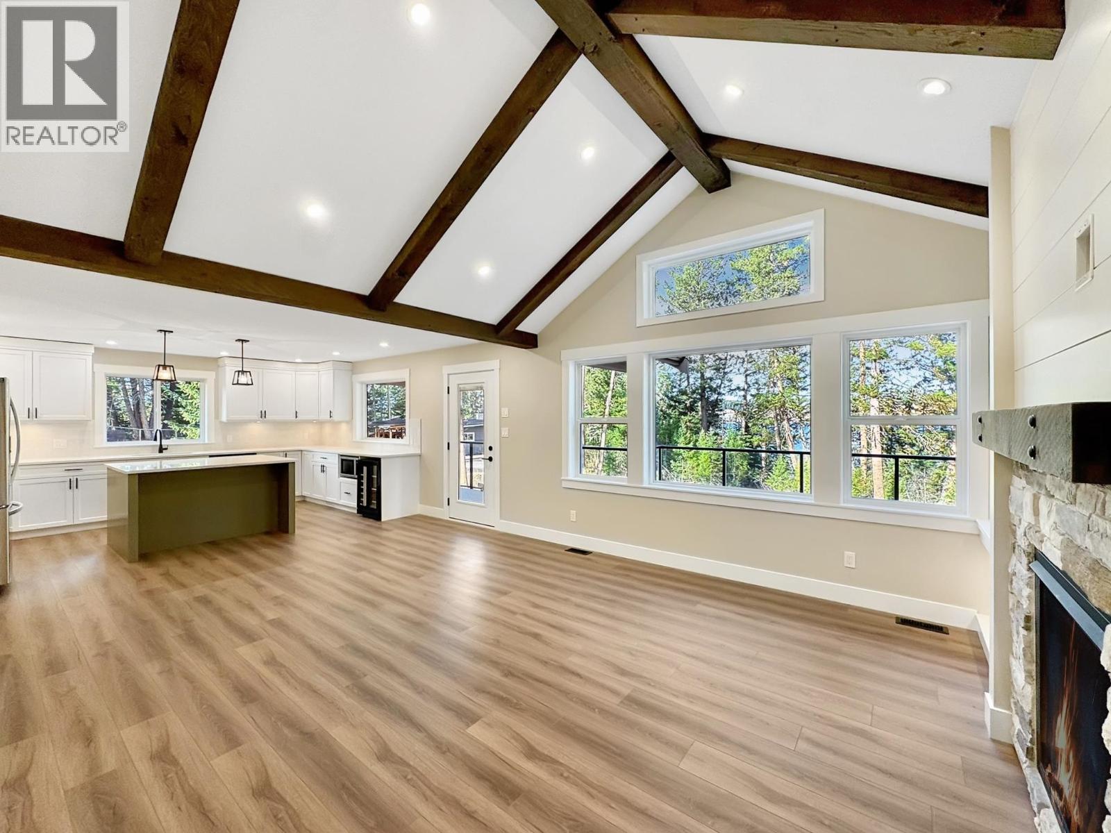 5343 ANNAHAM CRESCENT - 7