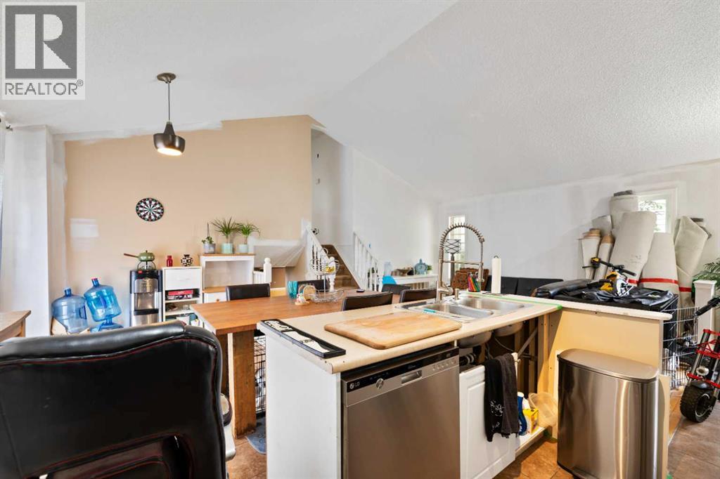 Single Family House 4 Level for Sale in  Mt Apex Green SE McKenzie Lake Calgary 