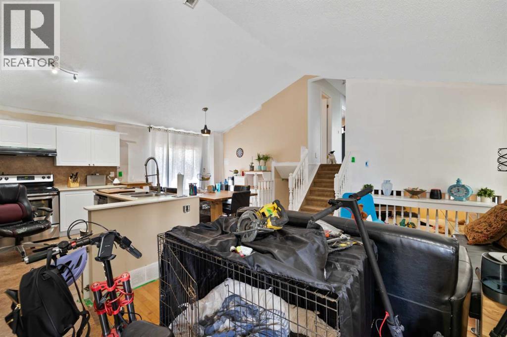 Single Family House 4 Level for Sale in  Mt Apex Green SE McKenzie Lake Calgary 