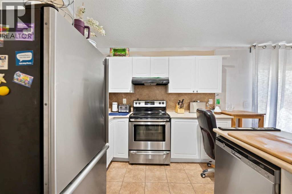 Single Family House 4 Level for Sale in  Mt Apex Green SE McKenzie Lake Calgary 