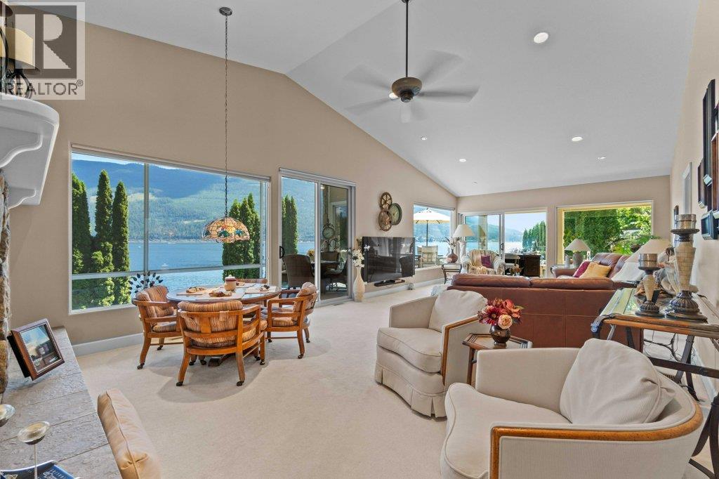 4842 SUNNYBRAE CANOE POINT Road, Tappen